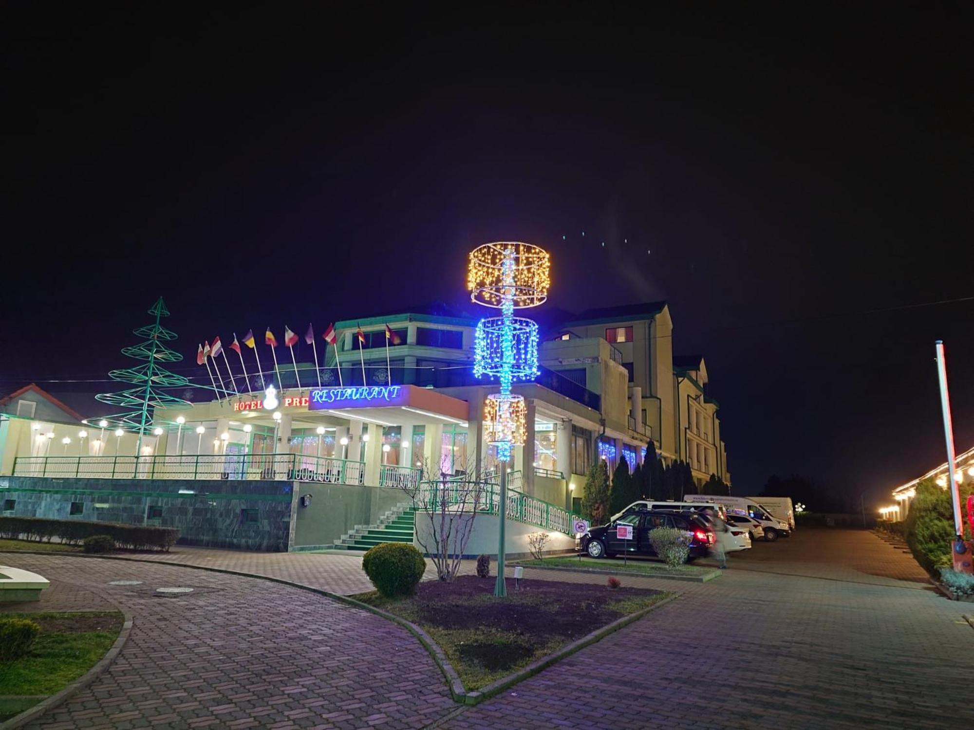 אראד Hotel President מראה חיצוני תמונה
