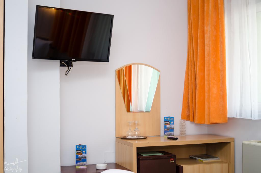 אראד Hotel President מראה חיצוני תמונה